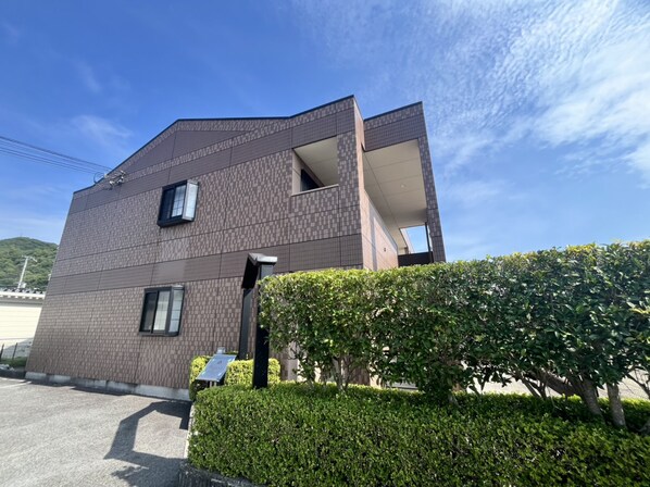 コンフォール アイの物件外観写真